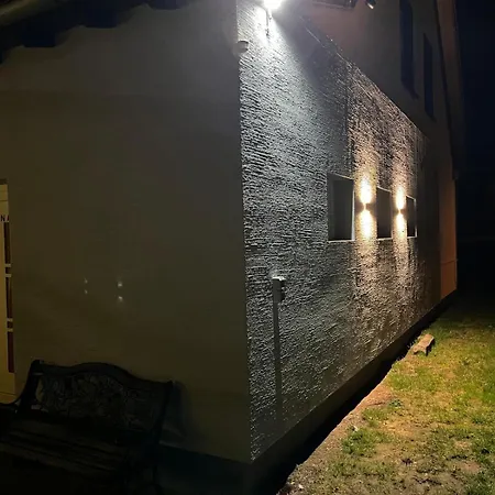 ホームステイ Privates Mit Parkplatz, Bad & Kueche Separater Eingang *