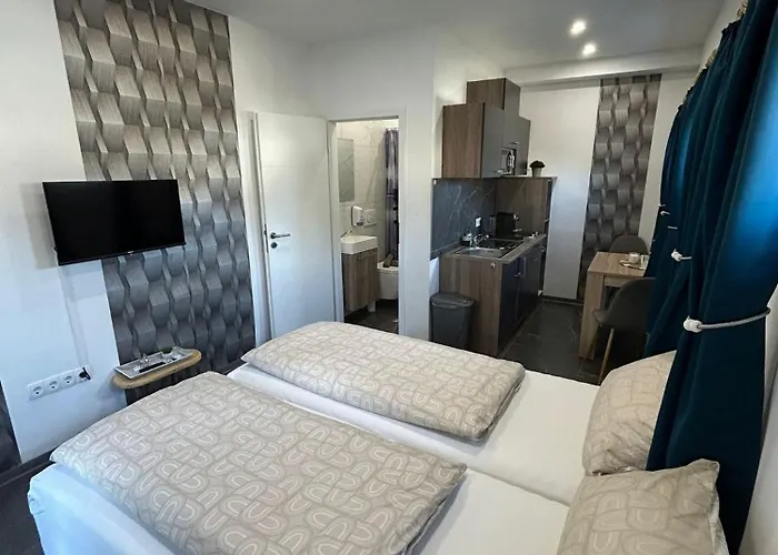 Privates Mit Parkplatz, Bad & Kueche Separater Eingang * オイスキルヒェン