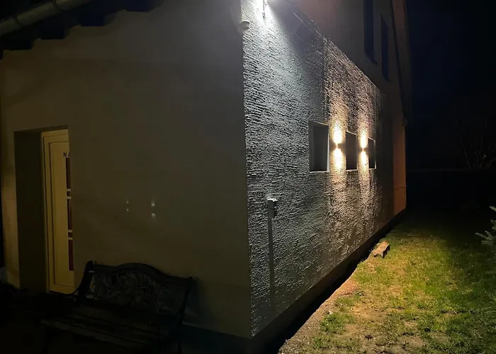 ホームステイ Privates Mit Parkplatz, Bad & Kueche Separater Eingang *