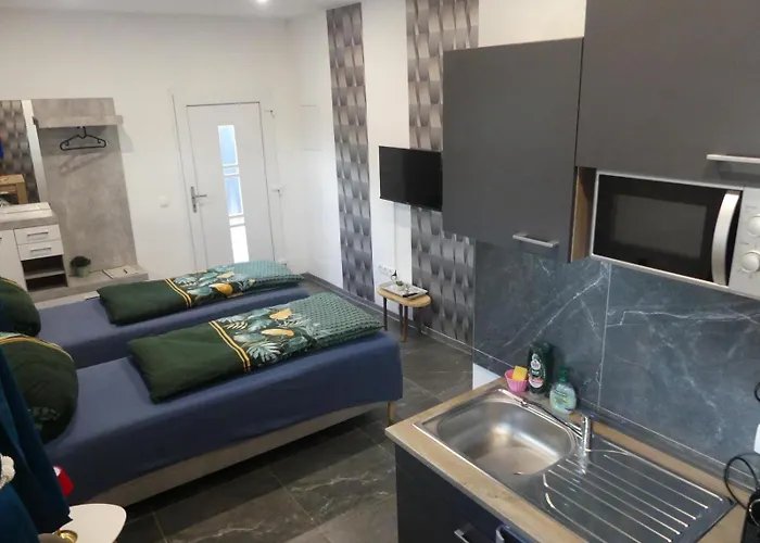 Privates Mit Parkplatz Nac *