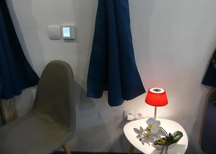 Privates Mit Parkplatz Nac Homestay *